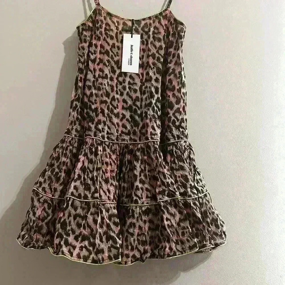 Juliet Dunn - Picture 3 of 4